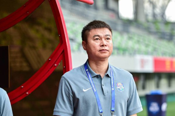 星空体育娱乐 于根伟：现在球队在内援引进方面已有明确目标，部分人选已经确定
